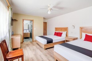 Standard Room, 2 Double Beds | Desk, laptop workspace, soundproofing, iron/ironing board - Capital O Gran Hotel Campestre (Celaya)