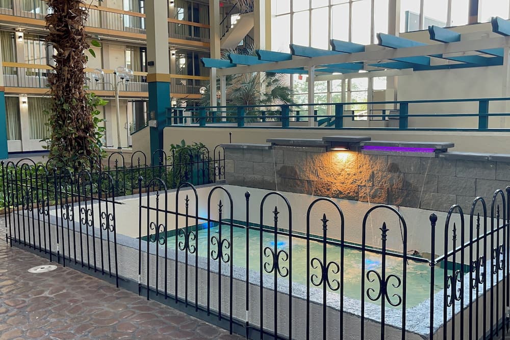 The Lodge Hotel and Banquets