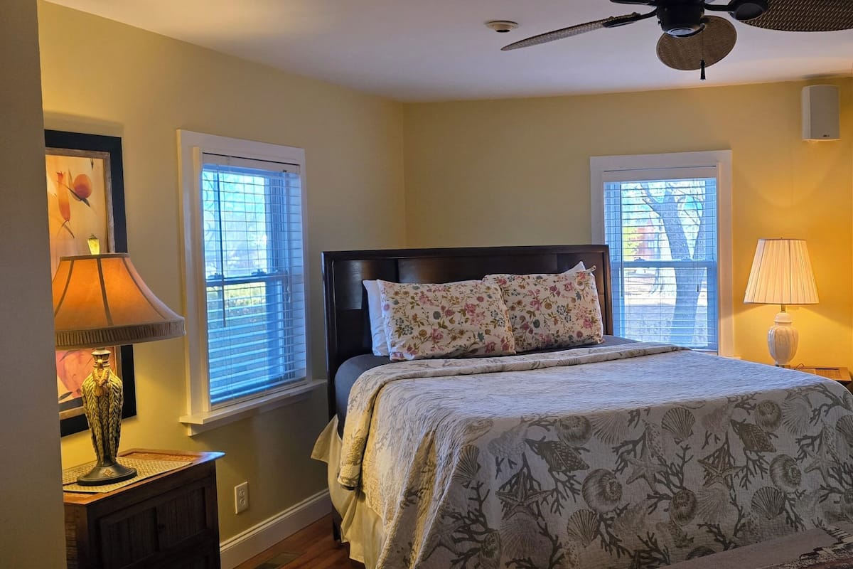 Luxury Suite, 1 Bedroom, Balcony, Ground Floor | Premium bedding, individually decorated, individually furnished, desk