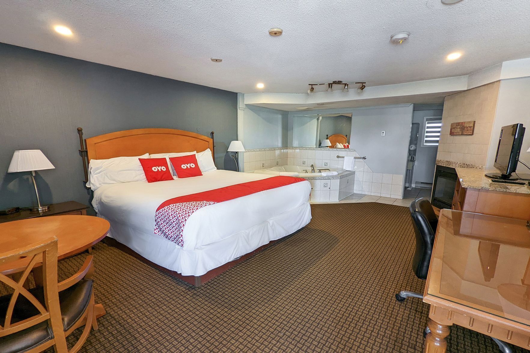 書桌、隔音、熨斗/熨衣板、折疊床/加床