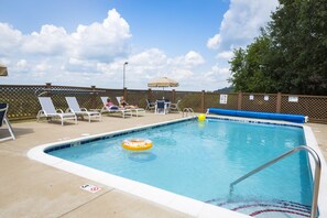 Alberca al aire libre por temporada 