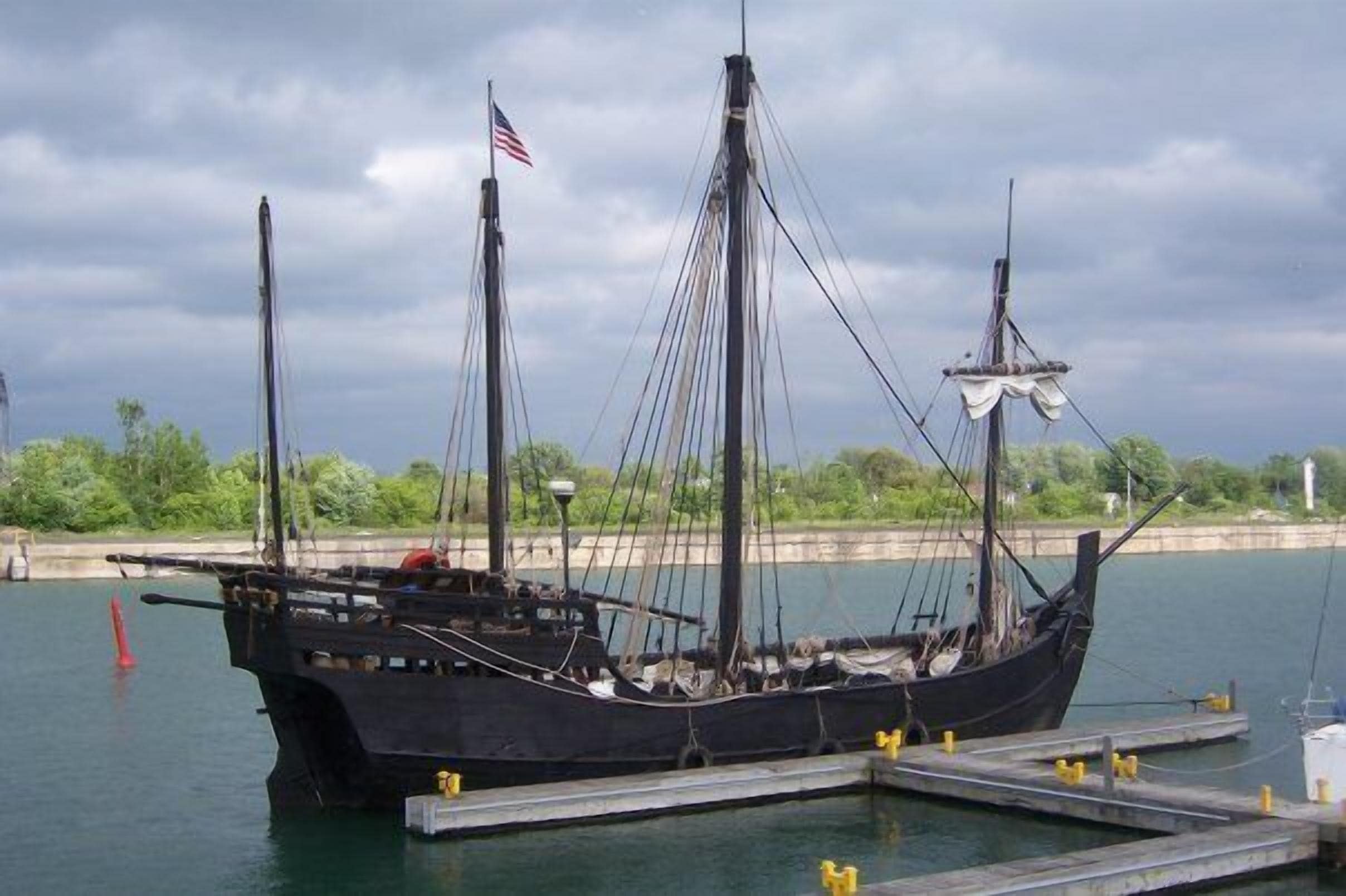 Photo - Canalside Restaurant & Inn