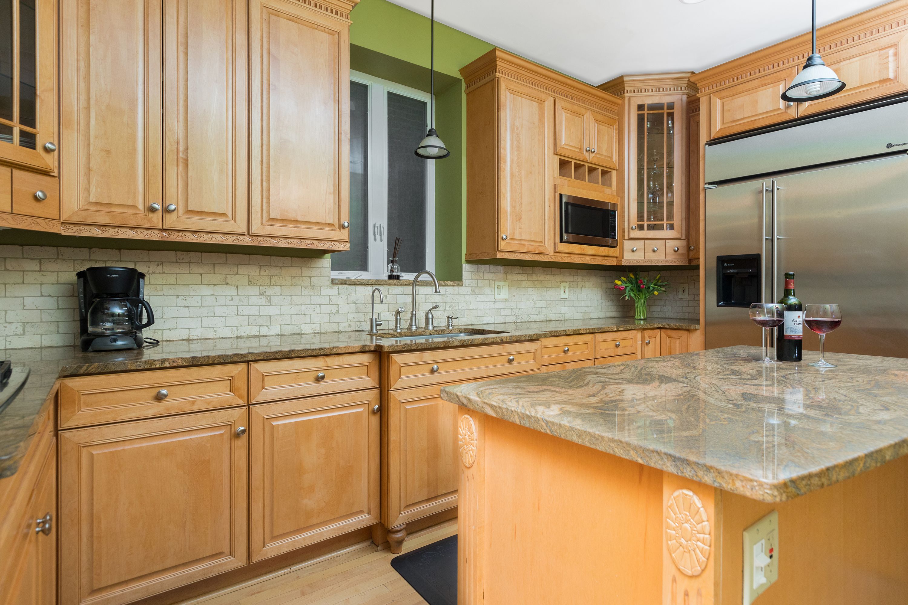 Classic Apartment, 5 Bedrooms, Garden Area | Private kitchen | Fridge, microwave, oven, stovetop