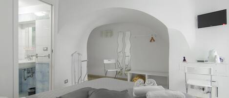 Chambre Double Classique, balcon | Literie de qualité supérieure, décoration personnalisée