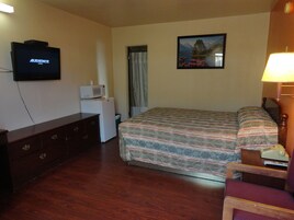 客房, 1 张大床 | 办公桌、免费 WiFi、床单