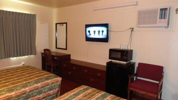 Room, 2 Double Beds | Desk, free WiFi, bed sheets