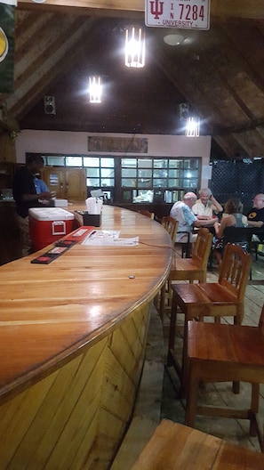 Bar (en la propiedad)