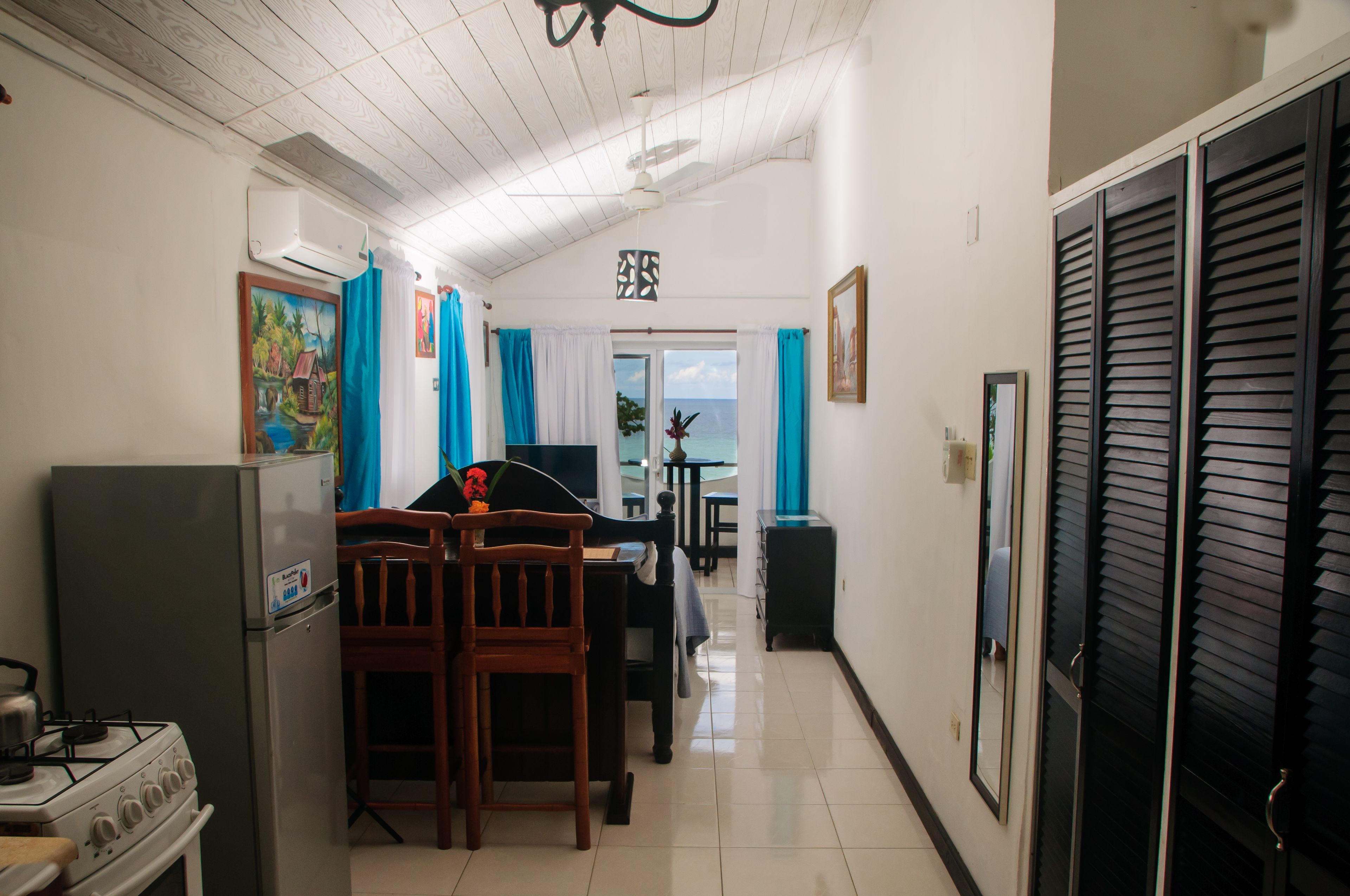 Luxury Beachfront Penthouse Suite | Individually furnished, blackout curtains, soundproofing