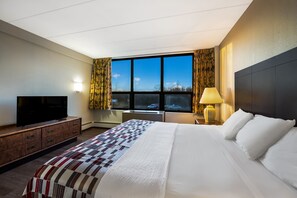 Suite, 1 très grand lit | Bureau, Wi-Fi gratuit, draps fournis