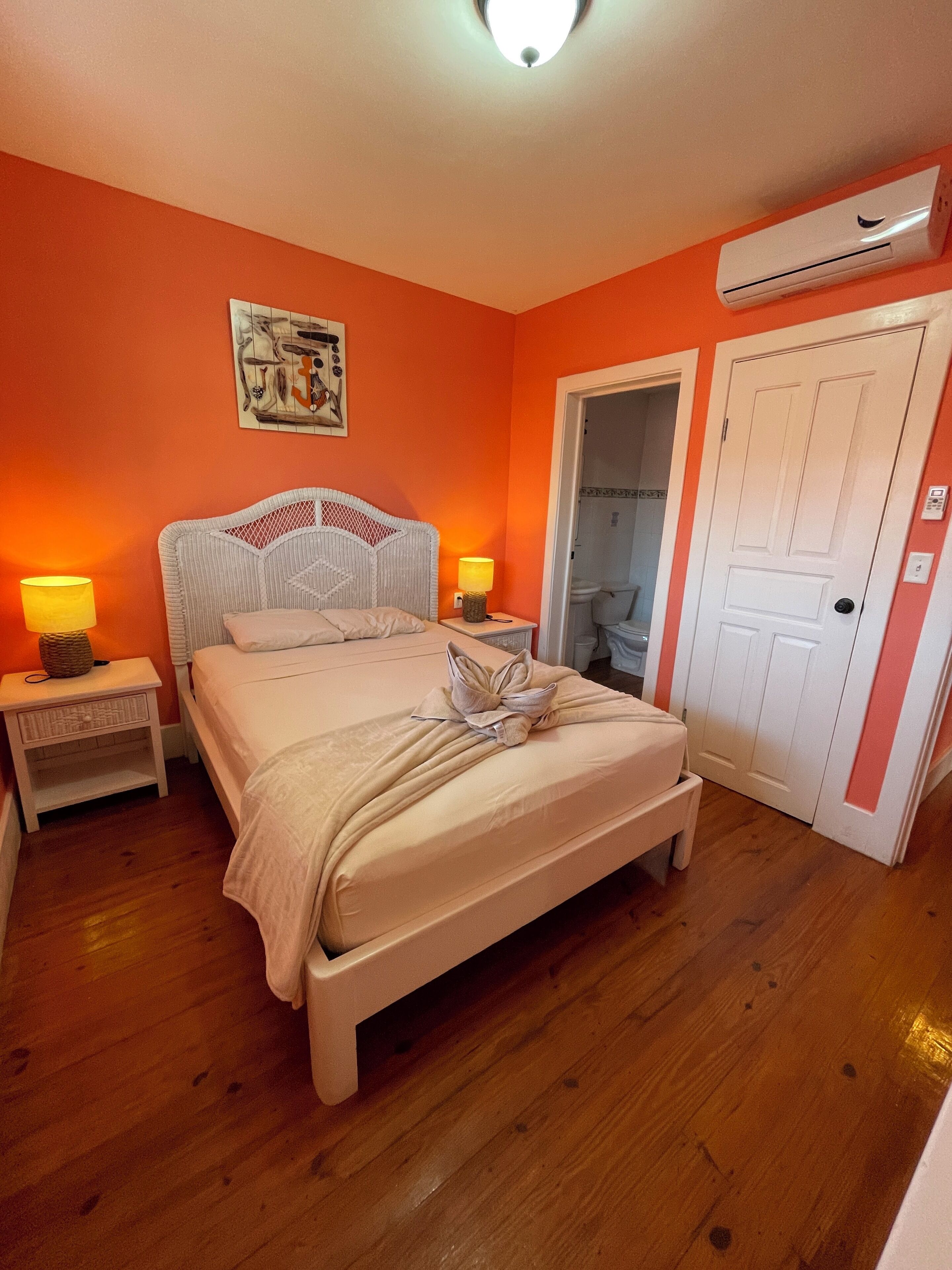 standard double room | desk, free wifi, bed sheets