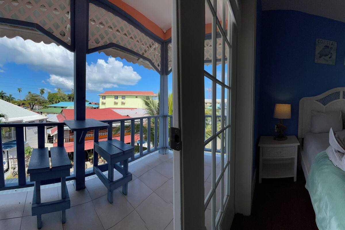standard room, city view | balcony