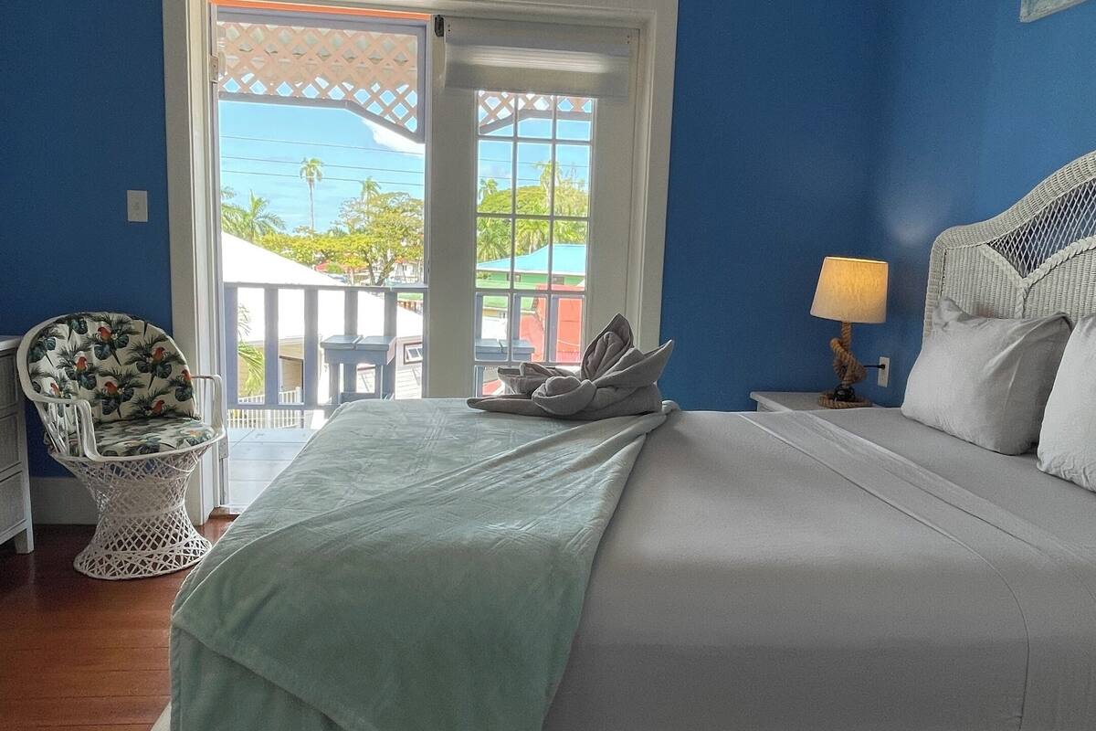 standard room, city view | desk, free wifi, bed sheets