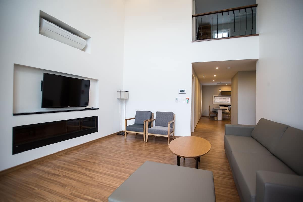 Familie villa | Woonruimte | Flatscreentelevisie