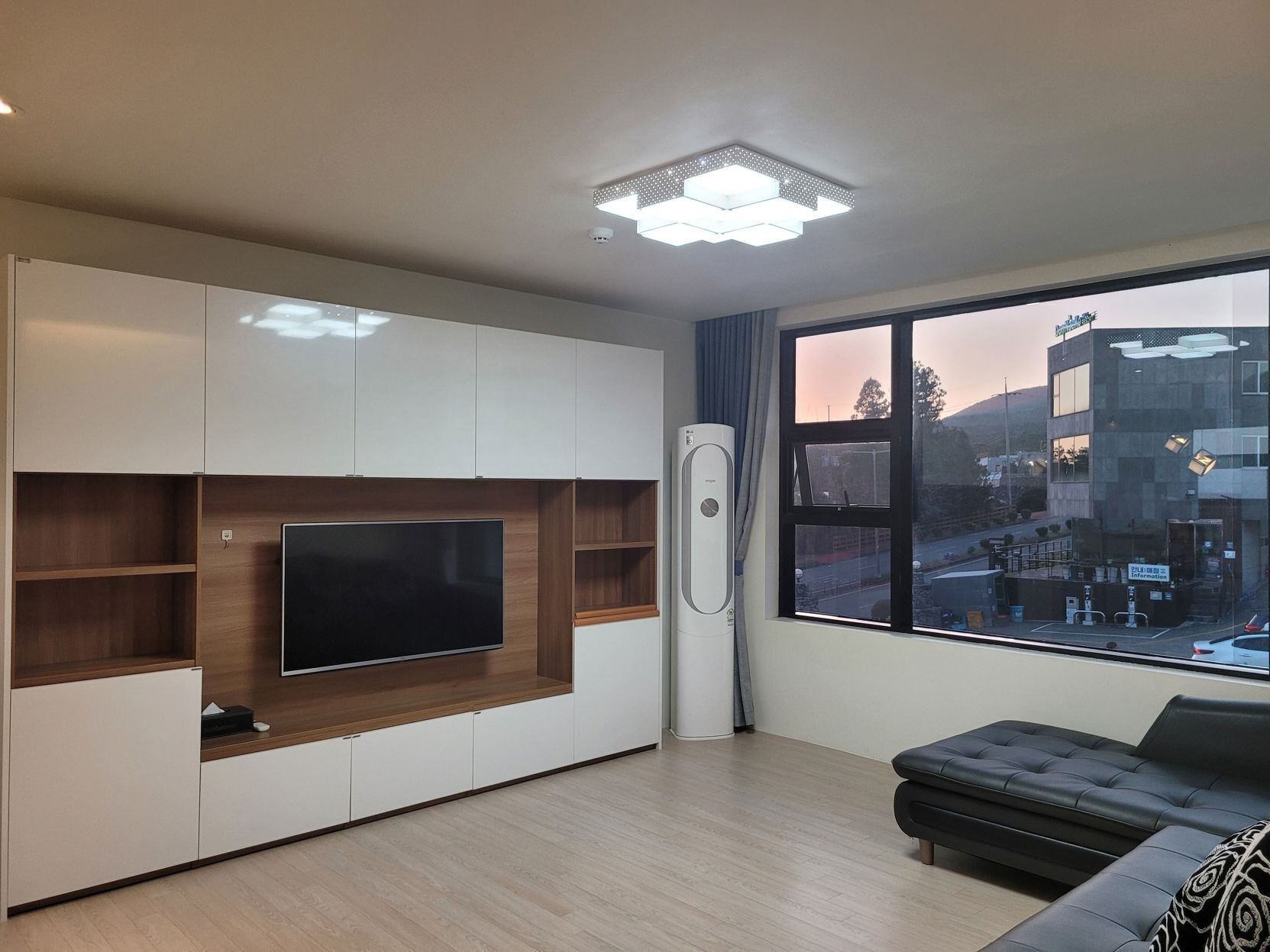 Living area | TV, pay movies