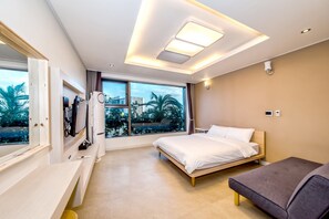 Rideaux occultants, Wi-Fi gratuit, draps fournis