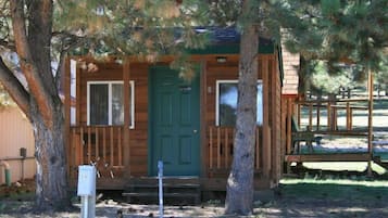Economy Cabin, Refrigerator & Microwave (no bathroom in cabin, community bathroom) | Mini fridge