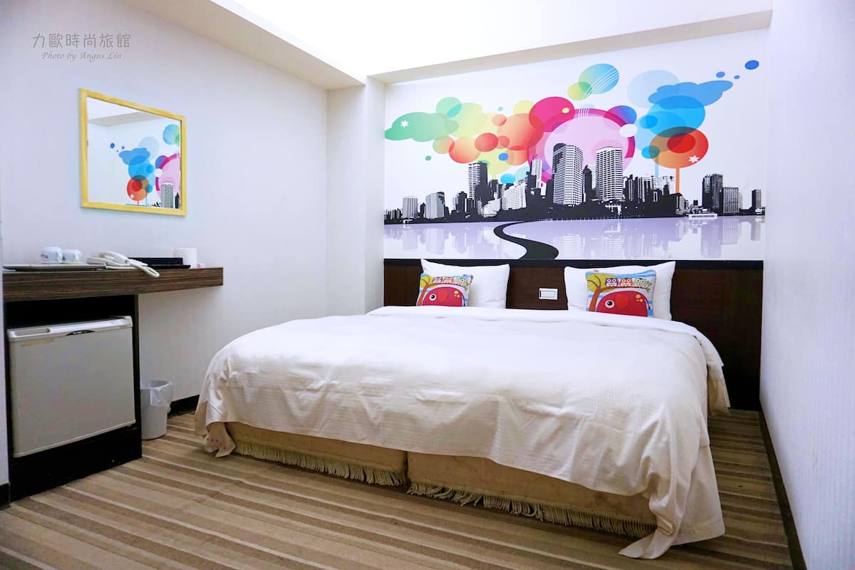 Deluxe Twin Room, 2 Single Beds (with Bathtub)