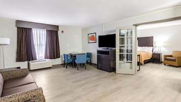 Desk, iron/ironing board, free WiFi, bed sheets