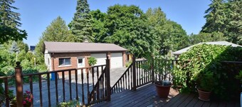 10th Avenue Guest House & Suites
