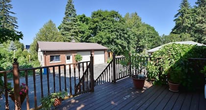 10th Avenue Guest House & Suites