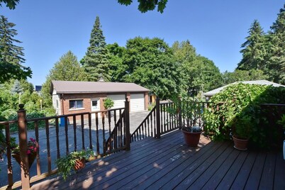 10th Avenue Guest House & Suites