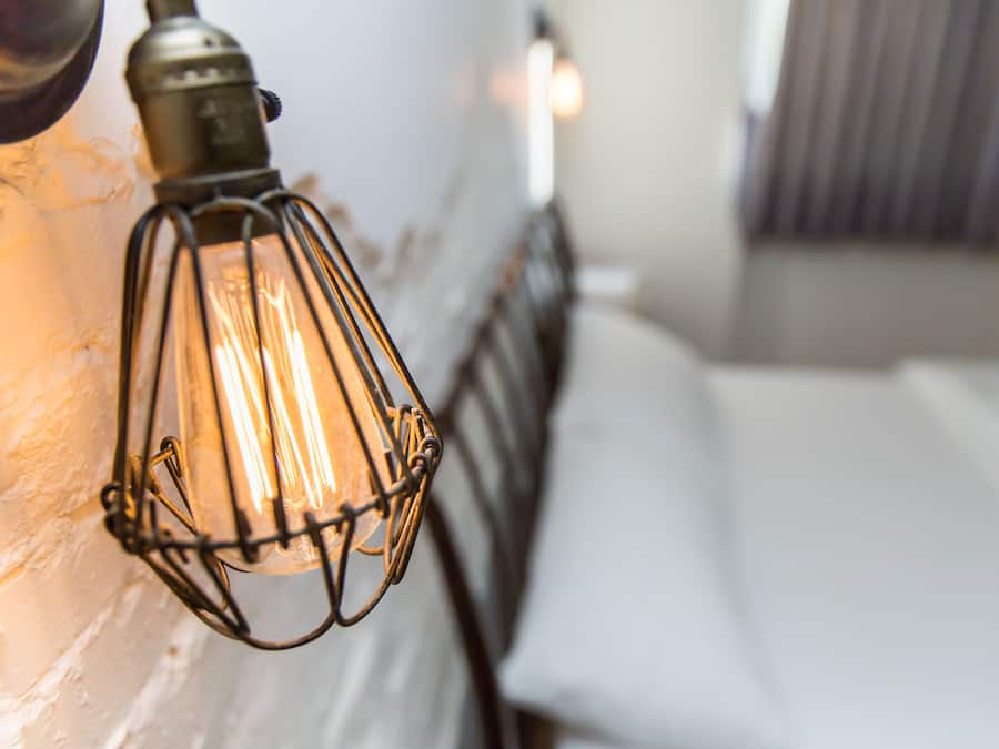 Quarto casal clássico | Cortinas blackout, ferros/tábuas de passar roupa