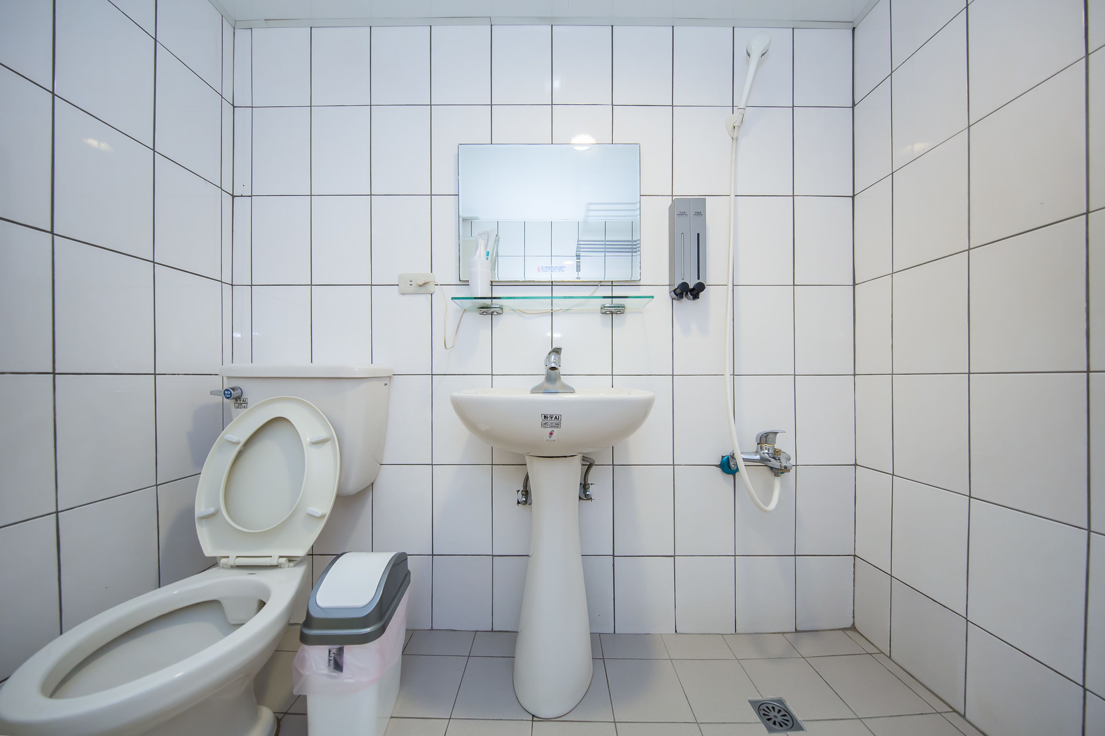 Comfort Double Room | Bathroom | Hair dryer, slippers, towels