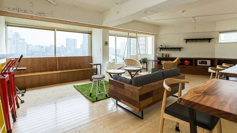 Mr Lobster's Secret Den Design Hostel