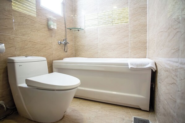 Bathroom - Phung Hoang Gold Palace Hotel (Ho Chi Minh City)