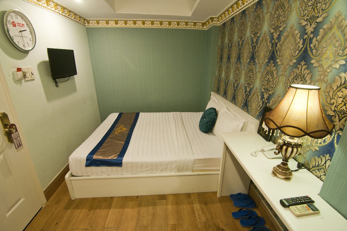 Quarto casal superior | Frigobar, escrivaninha, Wi-Fi de cortesia