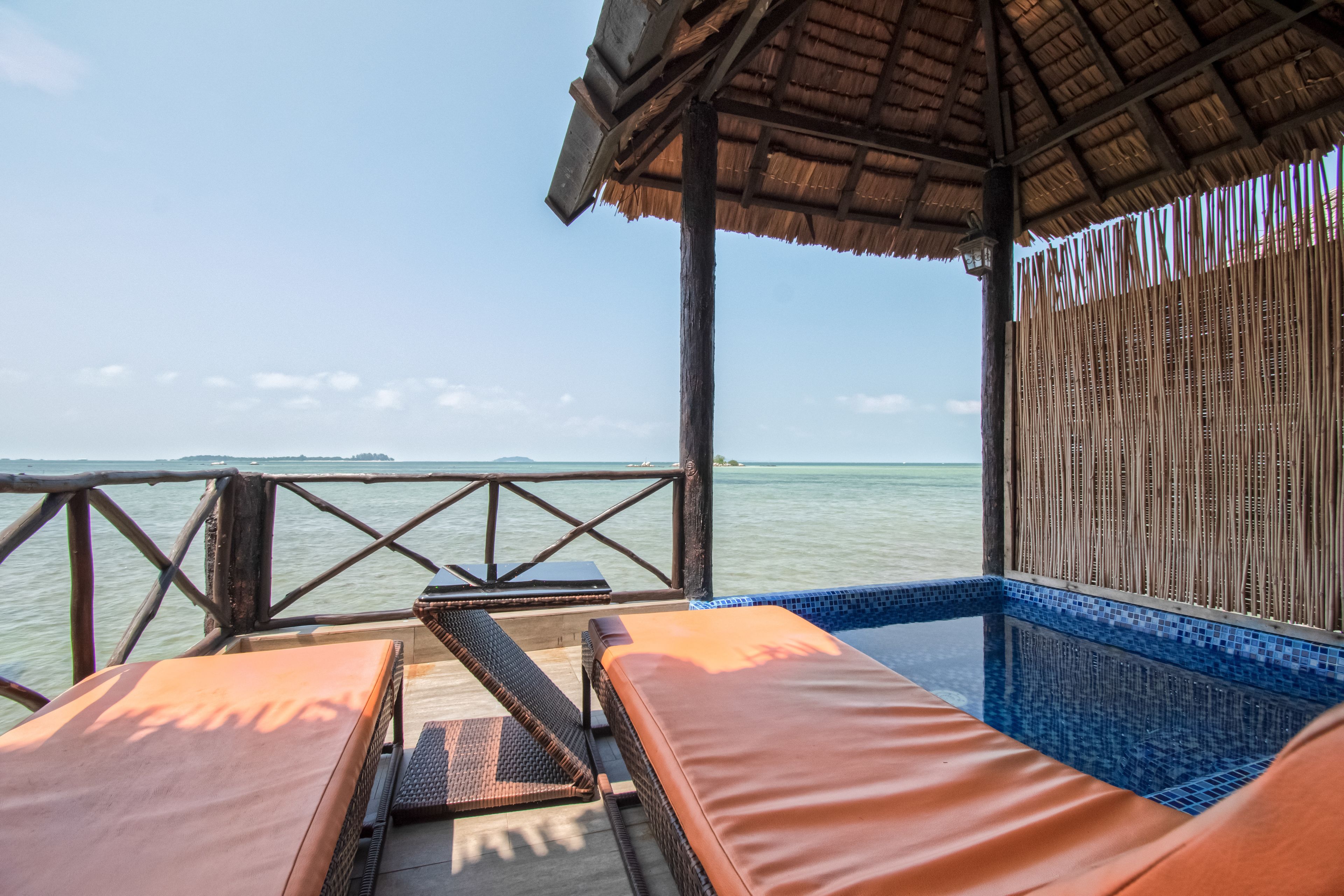 royal suite, 1 bedroom, private pool, sea view | balcony