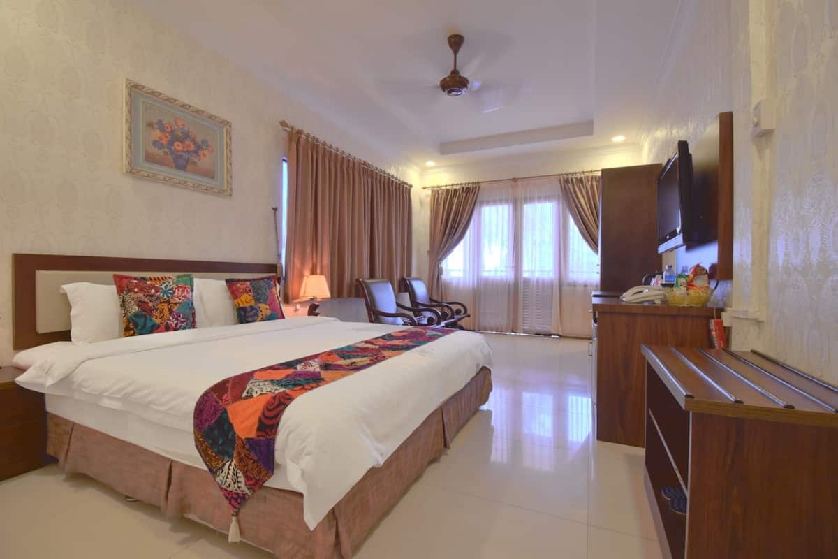 Căn hộ Deluxe, 1 phòng ngủ, quang cảnh một góc biển, cạnh bãi biển | 1 phòng ngủ, minibar, két bảo mật tại phòng, bàn