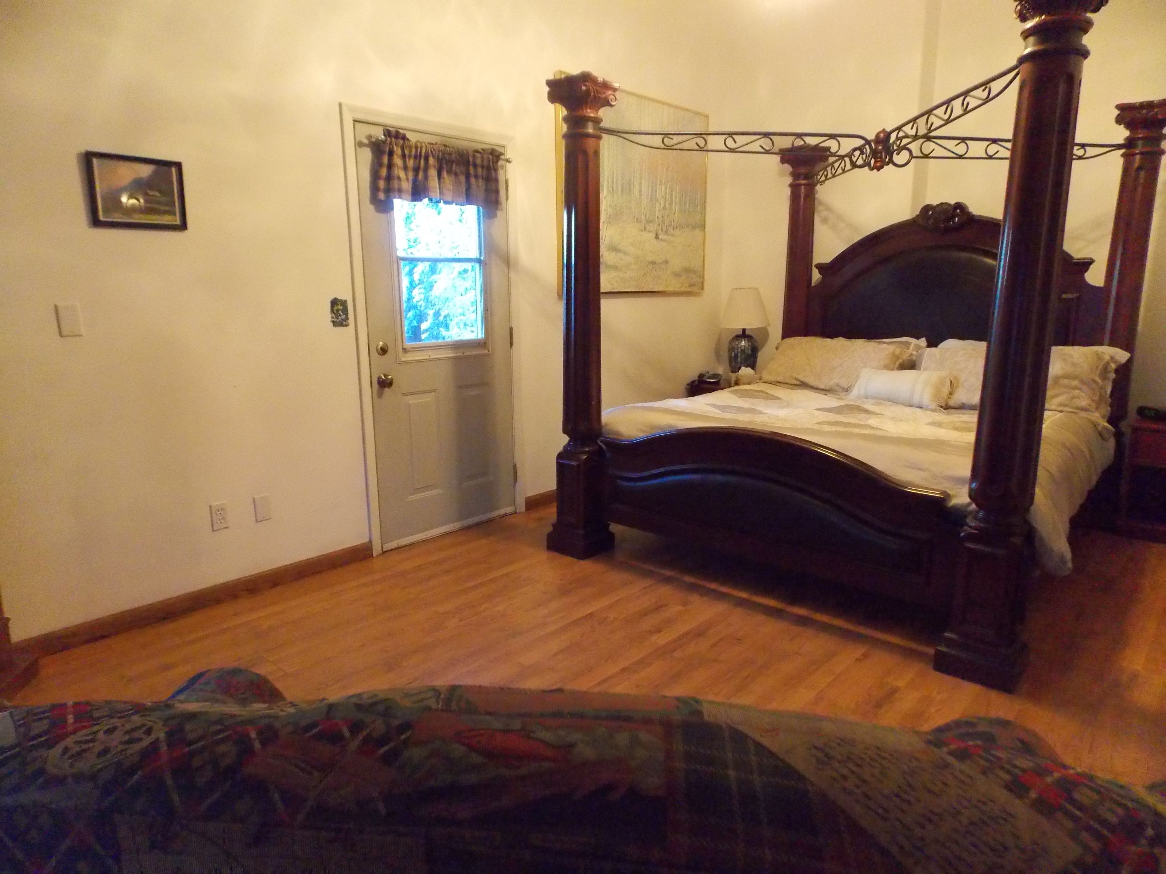 superior suite, 1 king bed, jetted tub | individually decorated, individually furnished, desk, laptop workspace