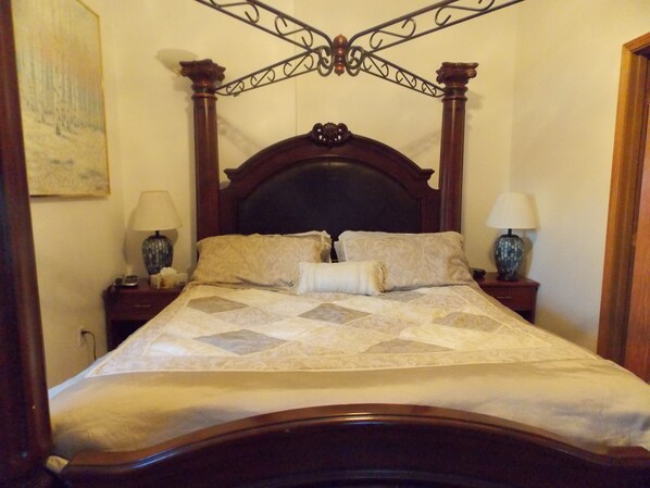 Superior Suite, 1 King Bed, Jetted Tub | Individually decorated, individually furnished, desk, laptop workspace