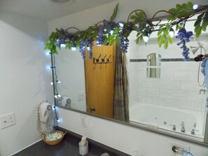 Superior Suite, 1 King Bed, Jetted Tub | Bathroom sink - Fairbanks Extended Stay (Fairbanks)