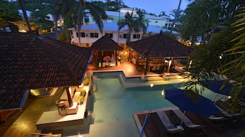 Apartment, 3 Bedrooms | Kolam renang terbuka | 2 kolam renang terbuka, kolam dipanaskan