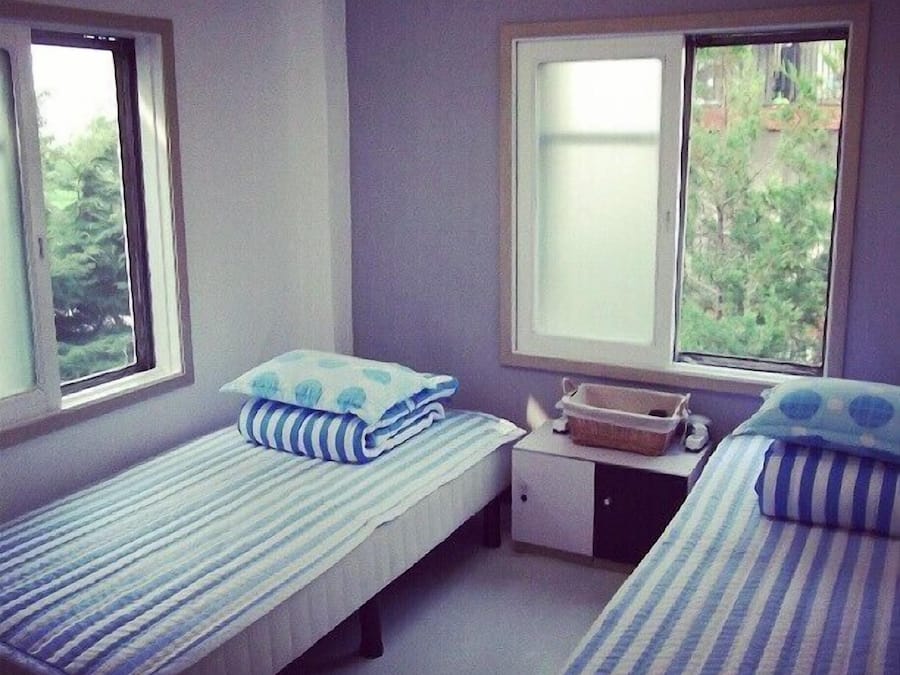 Twin Room | Free WiFi