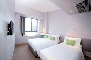 1 bedroom, in-room safe, desk, blackout curtains - Hotel Ease Mong Kok (Kowloon)