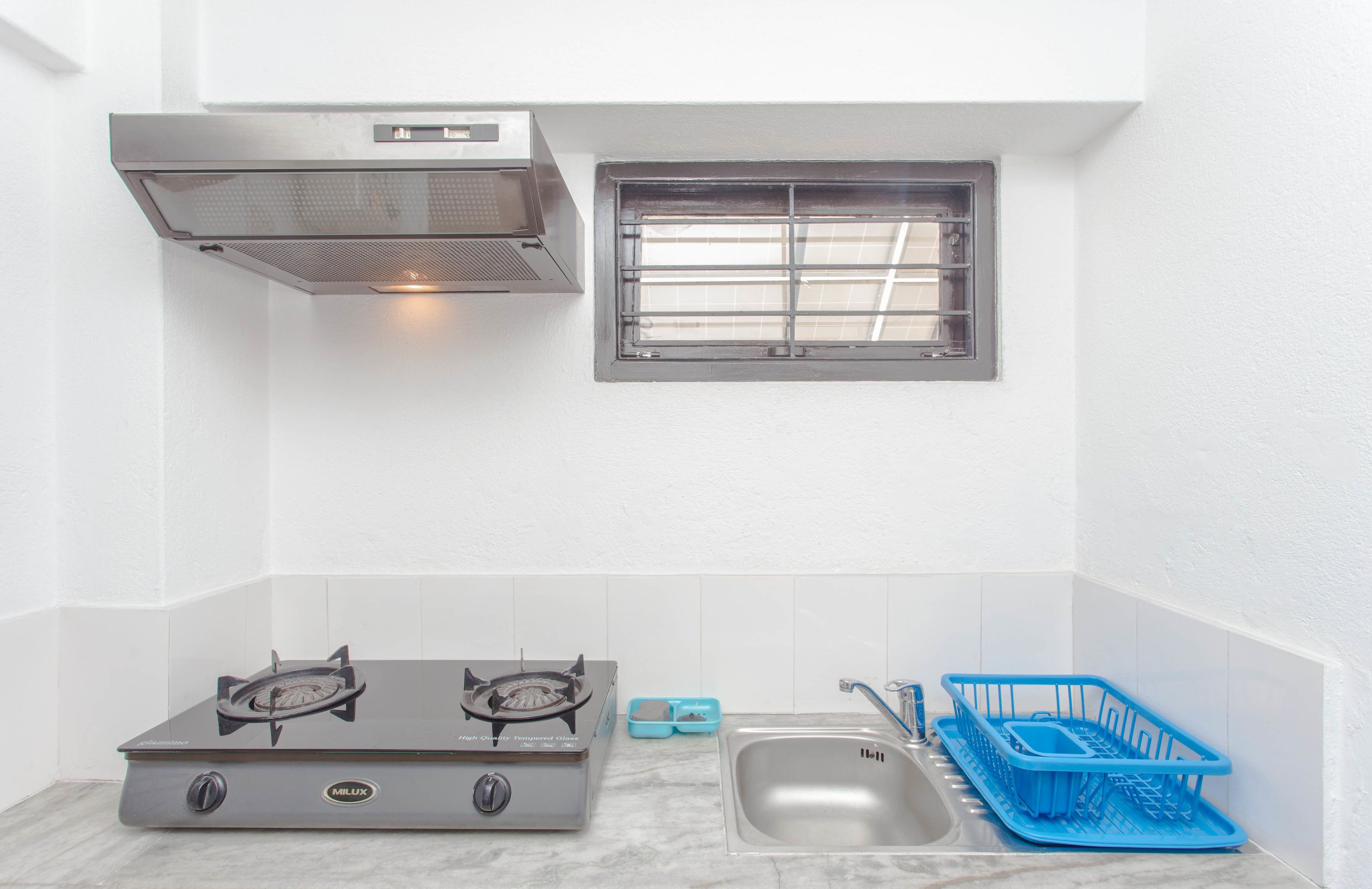 comfort suite, 2 bedrooms | in-room dining