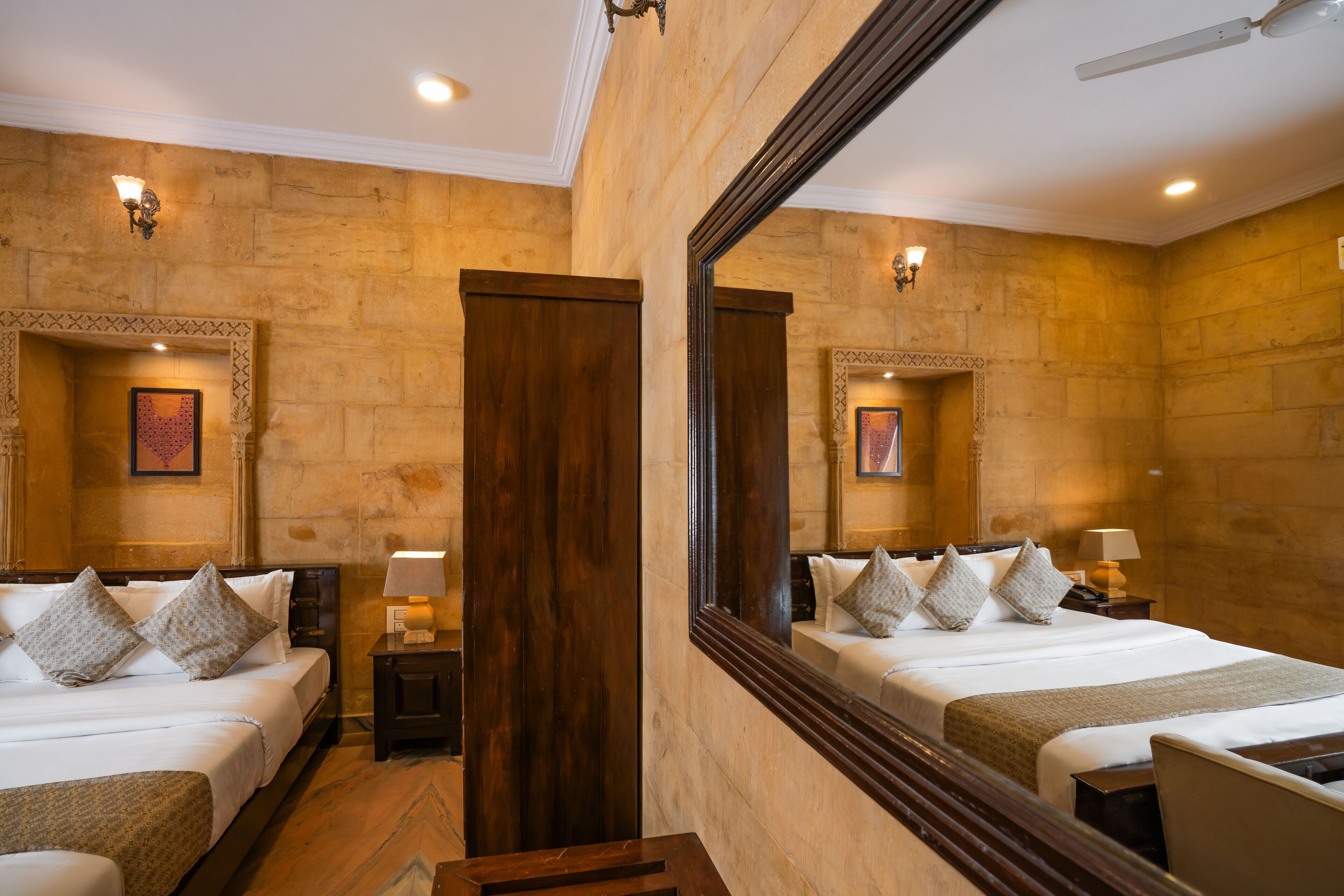 Deluxe Double Room, 1 King Size Bed | Premium bedding, memory foam beds, in-room safe, desk