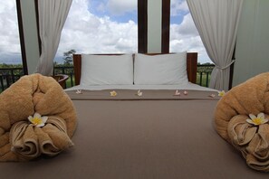 Desk, free WiFi - Balibbu Ubud Villa (Ubud)