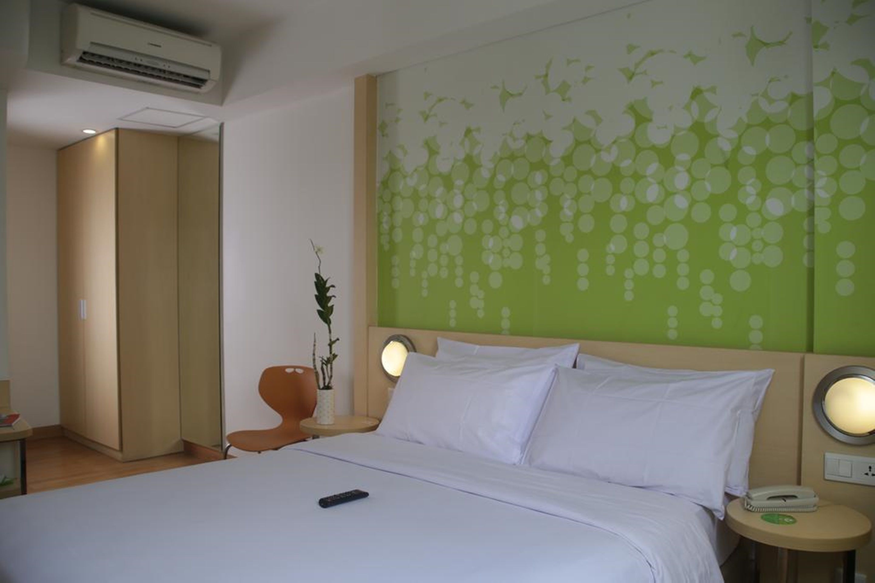 suite, city view | in-room safe, desk, soundproofing, free wifi