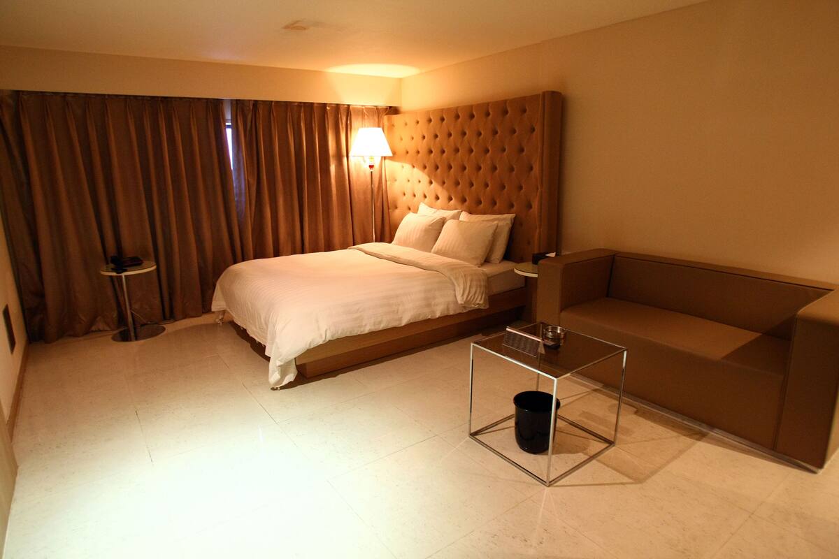 Deluxe Double Room | Rollaway beds (surcharge), WiFi (free)