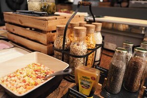 주말 뷔페 아침 식사(유료)