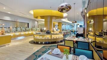 Breakfast, lunch, dinner served; international cuisine