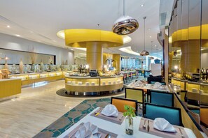 Se sirven desayunos, comidas, cenas y cocina internacional 