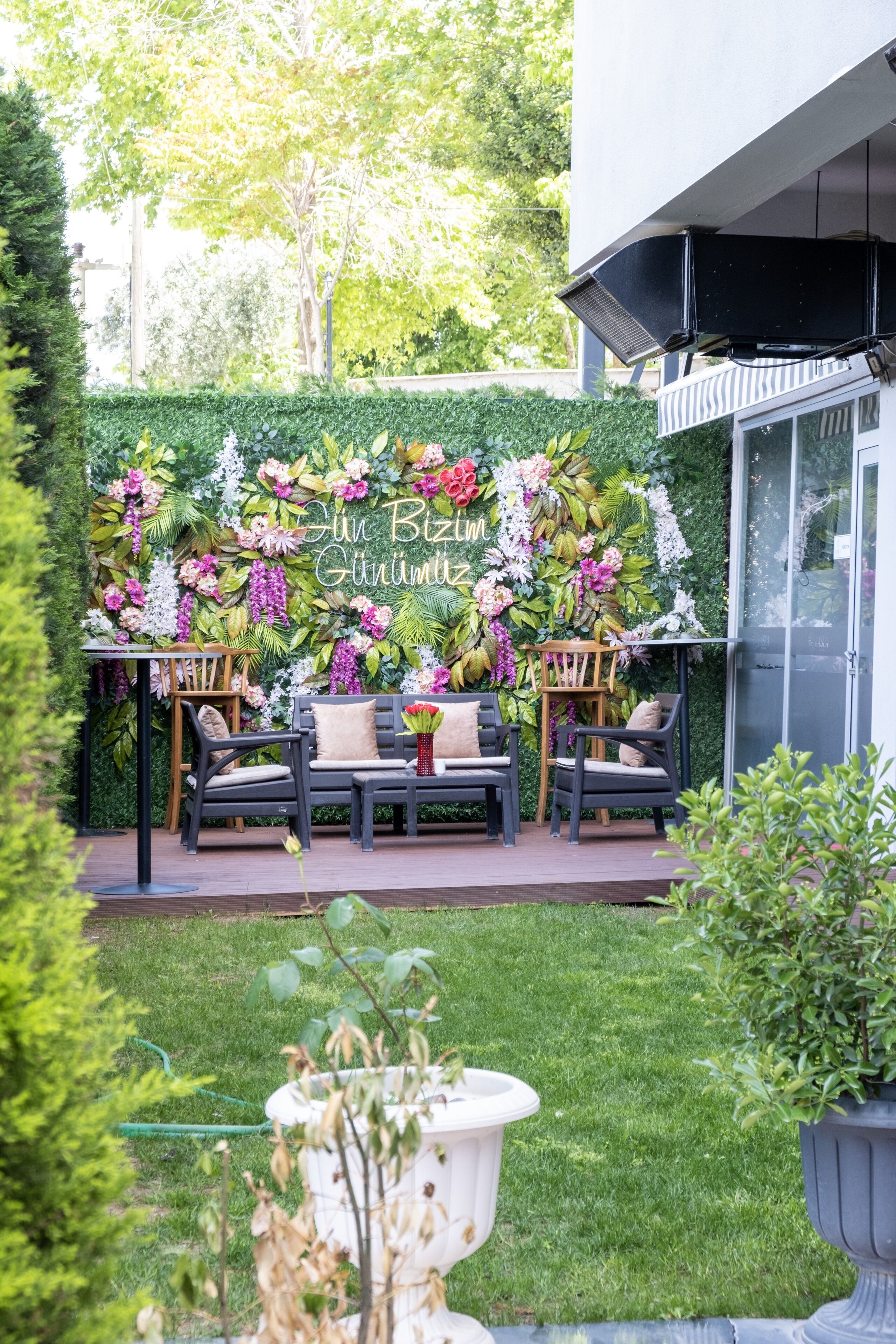 Sauna, Dampfbad, Türkisches Bad/Hamam, Warmsteinmassagen