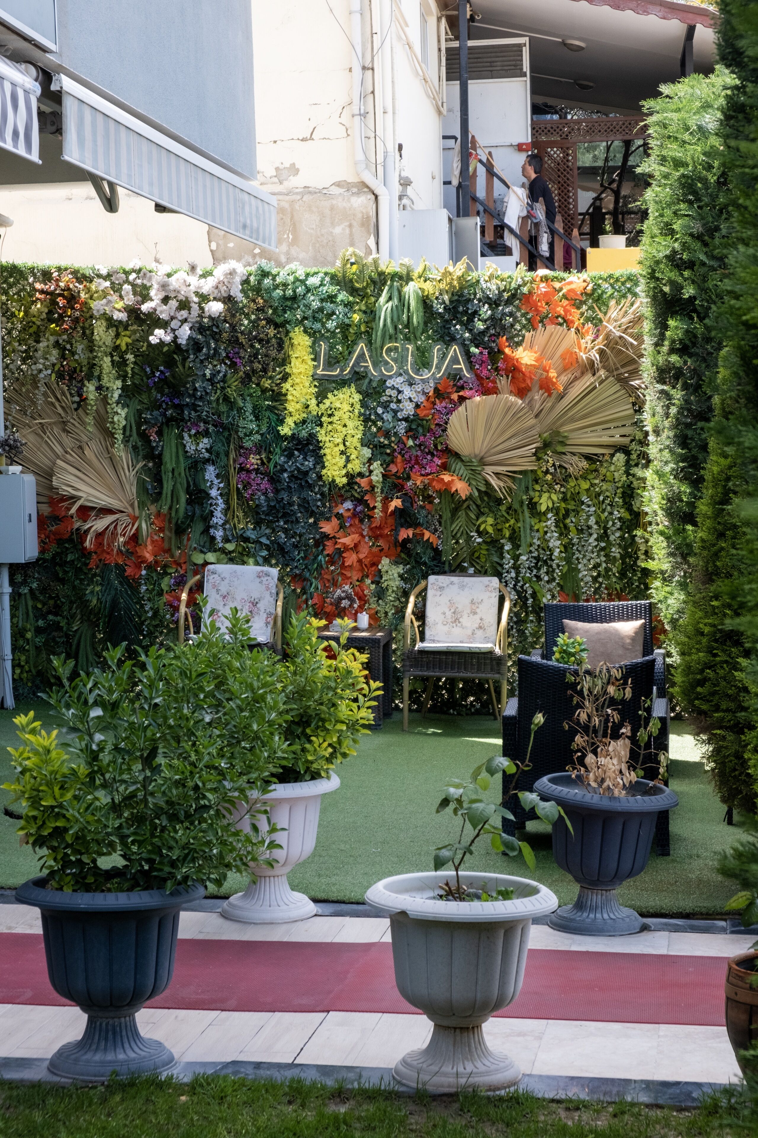 sauna, steam room, turkish bath/hammam, hot stone massages