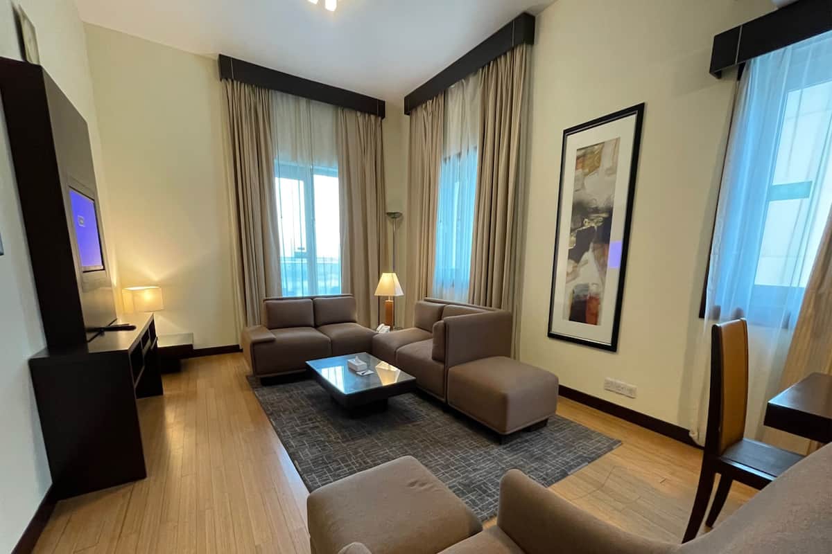Apartemen, 2 kamar tidur | Area keluarga | Televisi 32-inci dengan saluran TV kabel