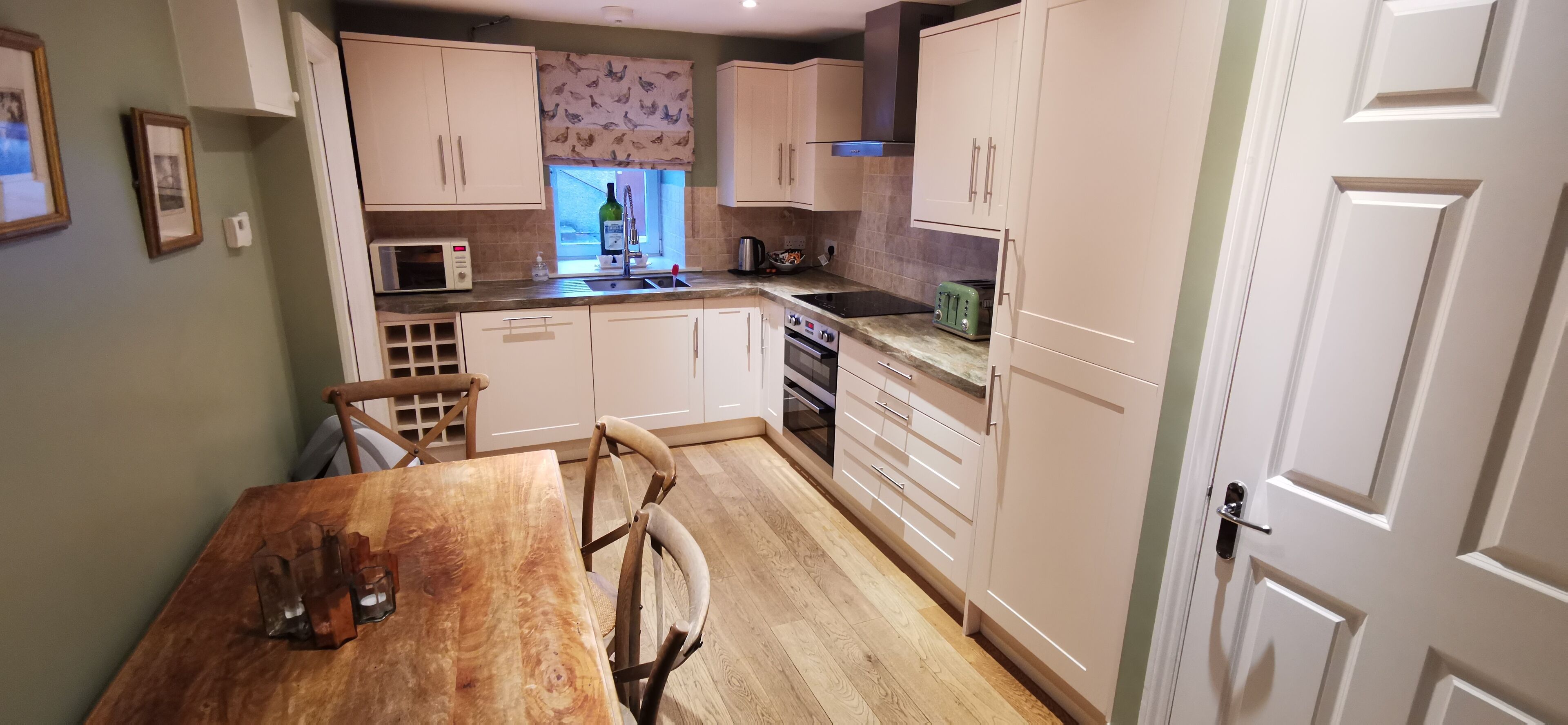 deluxe suite, ensuite (deluxe suite) | room amenity